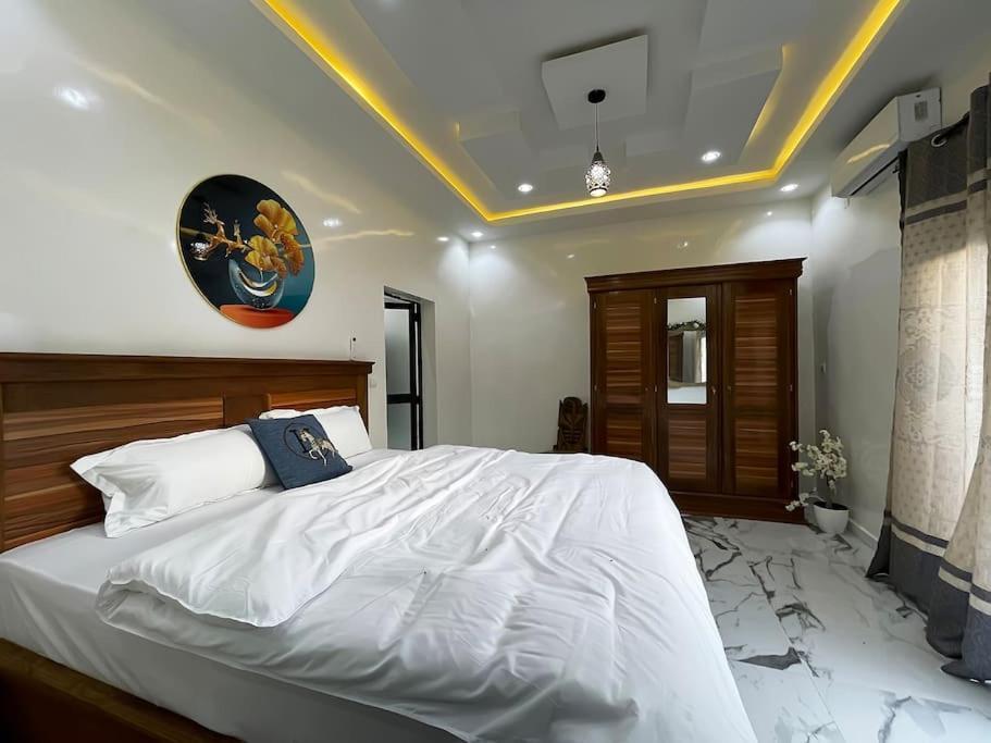 Villa Adja Nafy A Saly Gandigal ภายนอก รูปภาพ