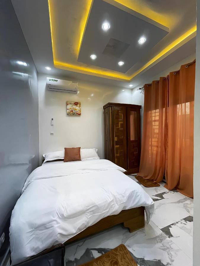 Villa Adja Nafy A Saly Gandigal ภายนอก รูปภาพ